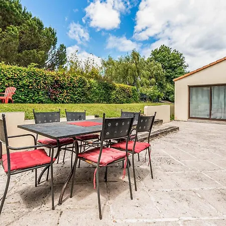 4 Bedroom Gorgeous In * 布格奈斯