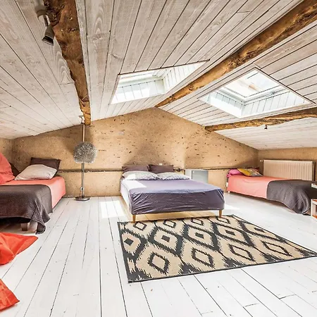 4 Bedroom Gorgeous In Holiday home