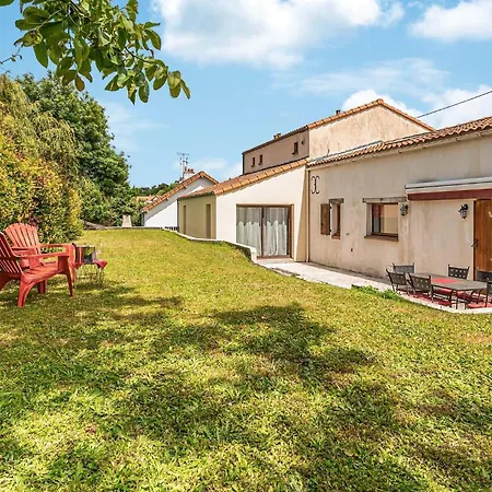 Holiday home 4 Bedroom Gorgeous In *