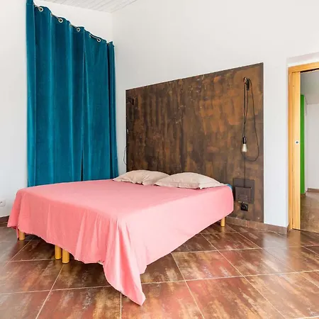Holiday home 4 Bedroom Gorgeous In Bouguenais
