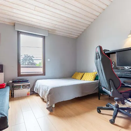 4 Bedroom Gorgeous In 度假居 布格奈斯