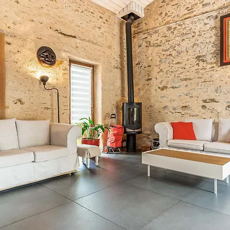 Holiday home 4 Bedroom Gorgeous In *