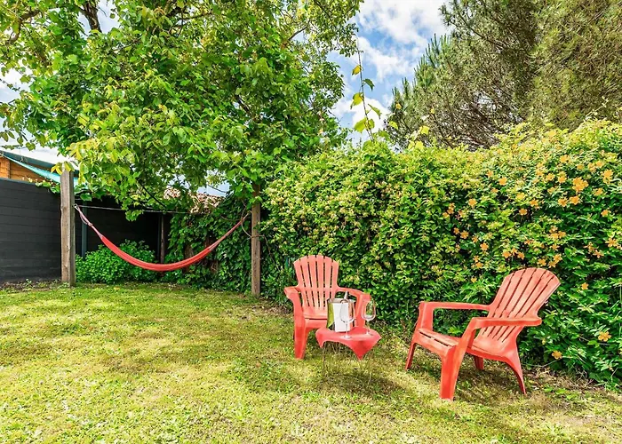 Hébergement de vacances 4 Bedroom Gorgeous In Bouguenais